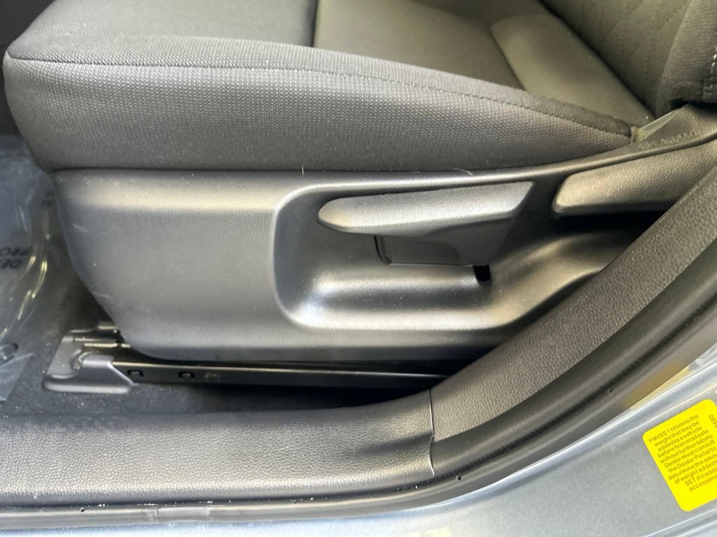 Used 2025 Toyota Corolla LE FWD image 40