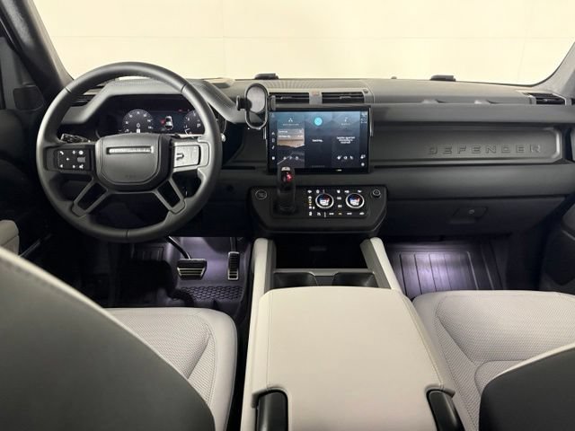 Used 2025 Land Rover Defender 110 X AWD/4WD image 27