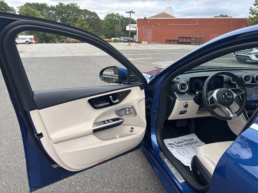 Used 2025 Mercedes-Benz C 300 4MATIC Sedan image 18