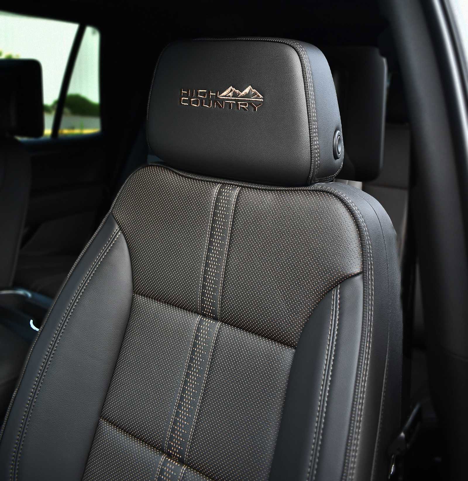 New 2025 Chevrolet Tahoe High Country w/ Sun And Tow Package image 10