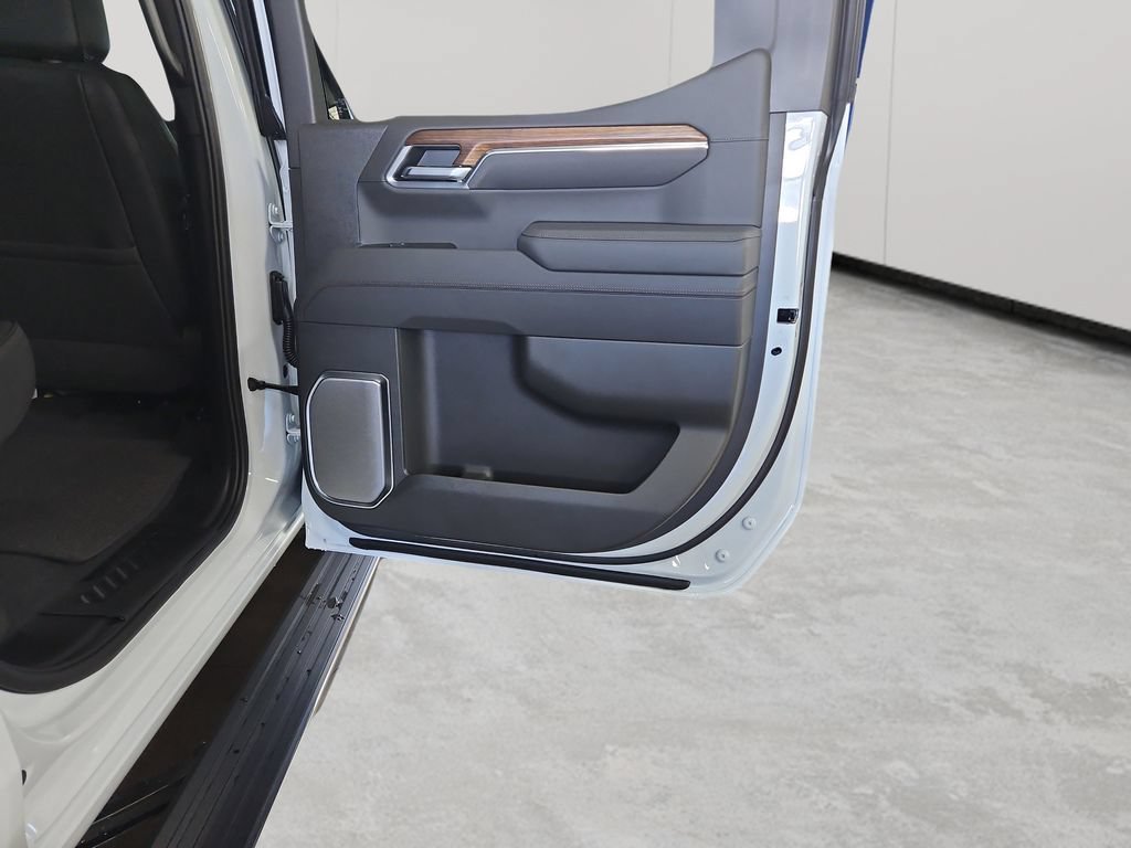 New 2026 Chevrolet Silverado 1500 High Country AWD/4WD image 40