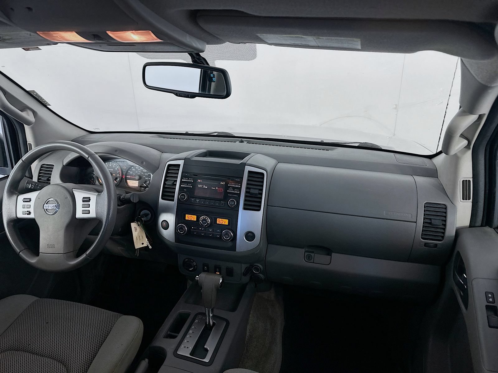 Used 2013 Nissan Frontier SV w/ SV Value Truck Pkg AWD/4WD image 21