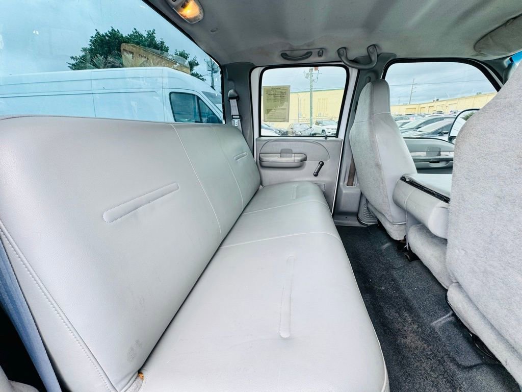 Used 2004 Ford F350 XL image 12