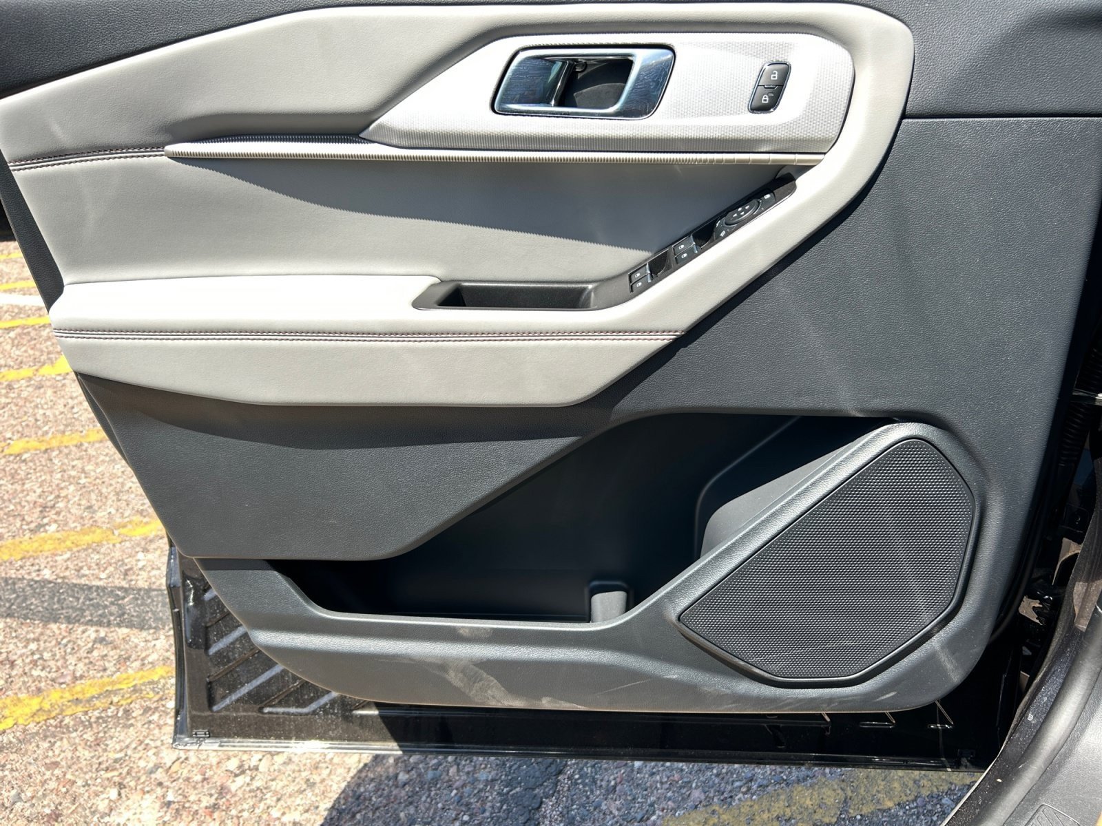 New 2026 Ford Explorer Active w/ Active Comfort Package RWD image 13
