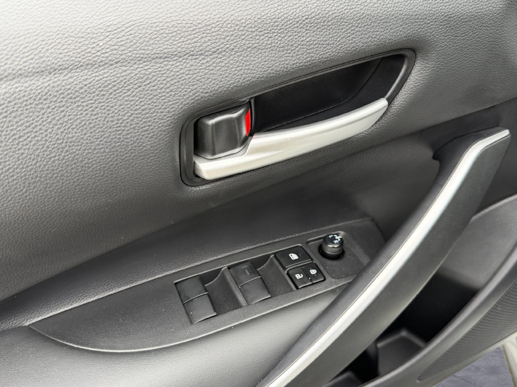 Used 2021 Toyota Corolla SE FWD image 14