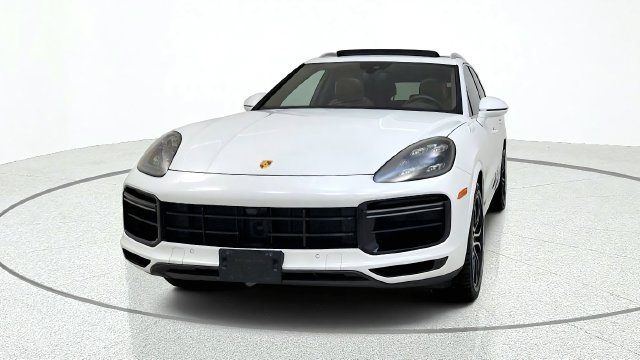 Used 2019 Porsche Cayenne Turbo AWD/4WD image 2