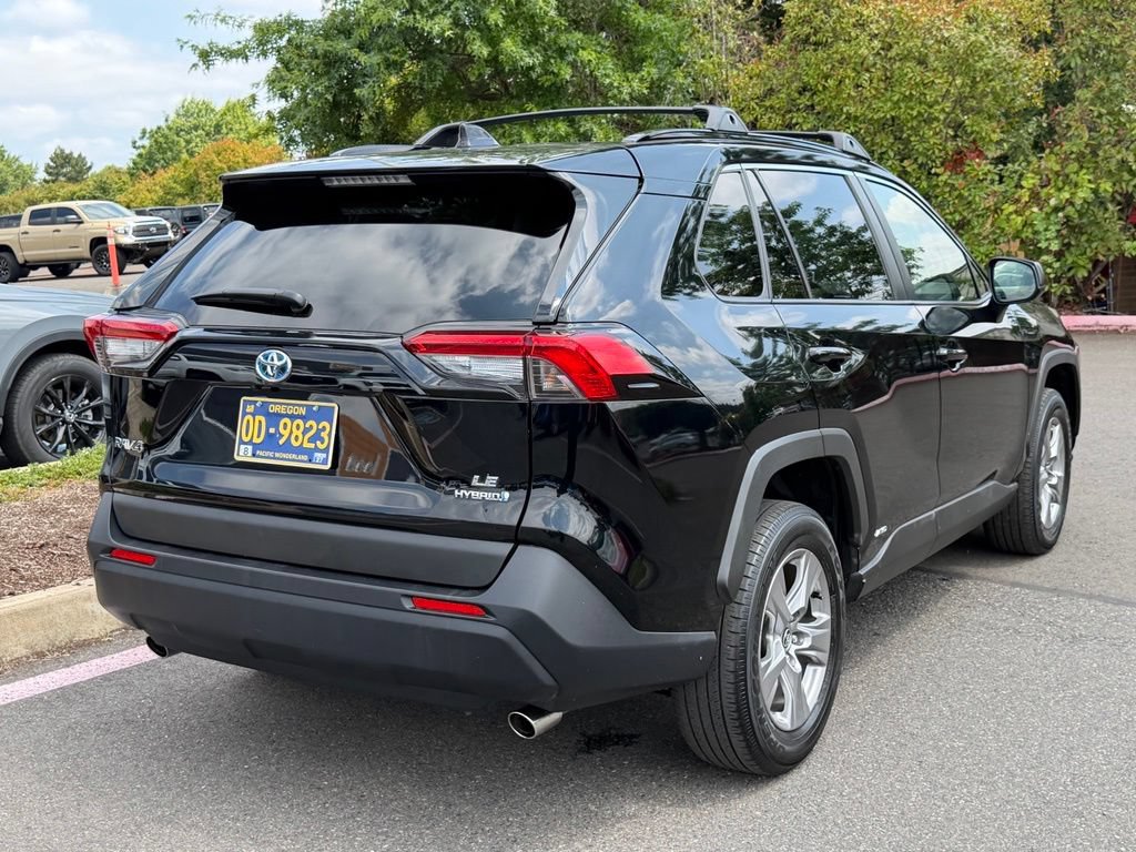 Used 2023 Toyota RAV4 LE AWD/4WD image 7