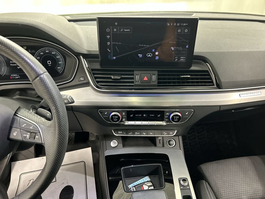 Used 2024 Audi Q5 e Prestige AWD/4WD image 19