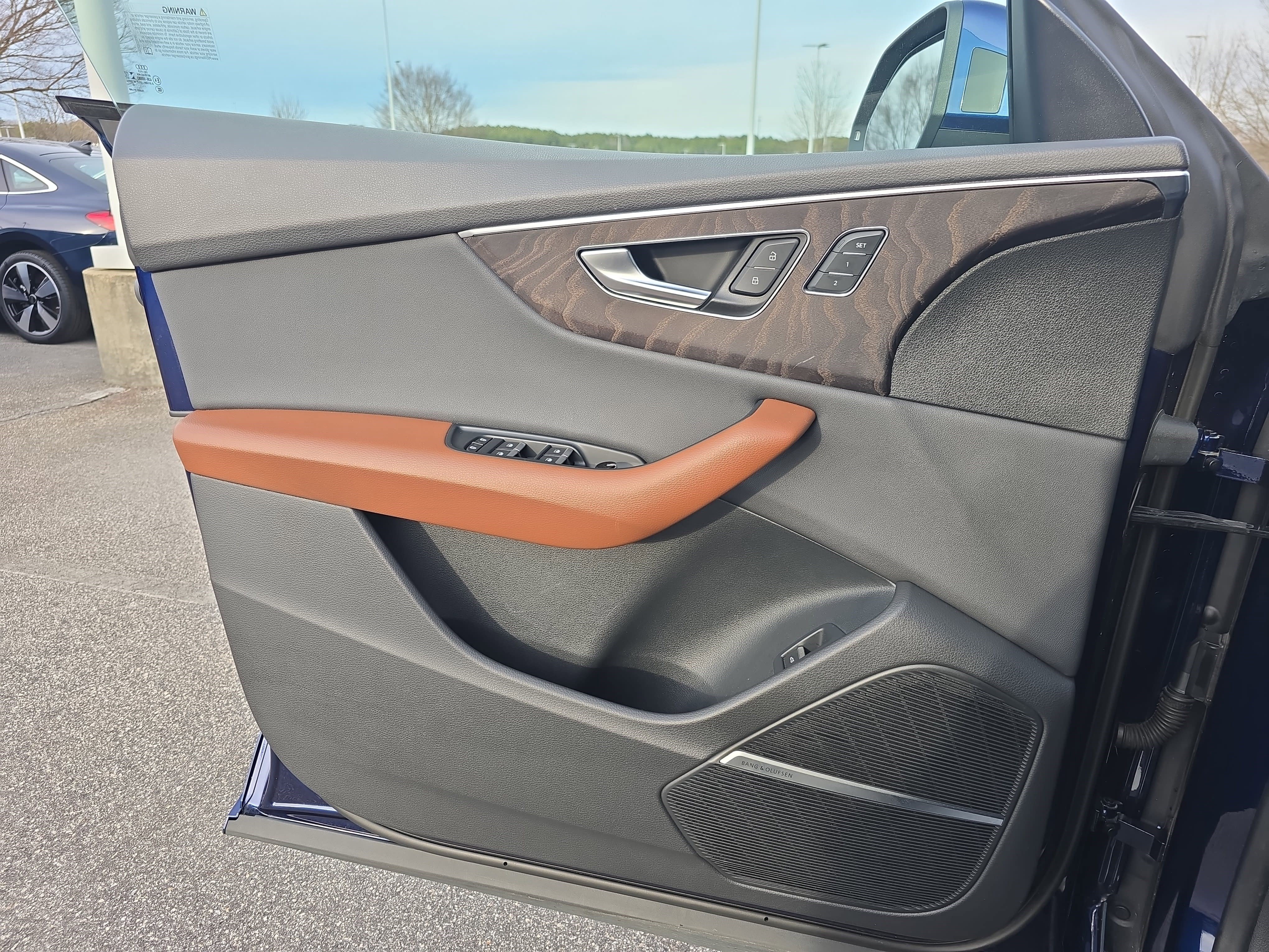 Used 2022 Audi Q8 Premium Plus image 25