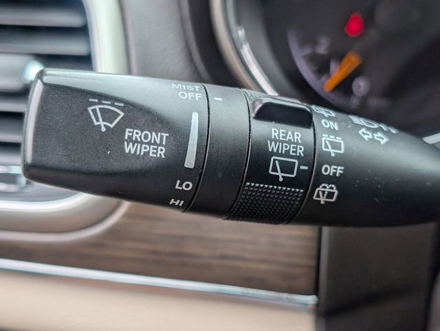 Used 2015 Jeep Grand Cherokee Overland RWD image 27