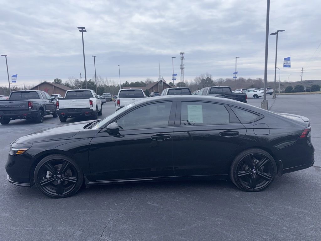 Used 2025 Honda Accord Sport image 1
