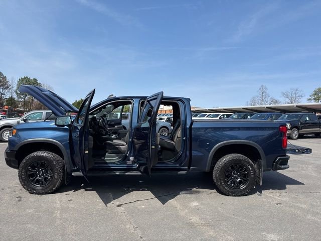 Used 2022 Chevrolet Silverado 1500 ZR2 w/ Technology Package image 27