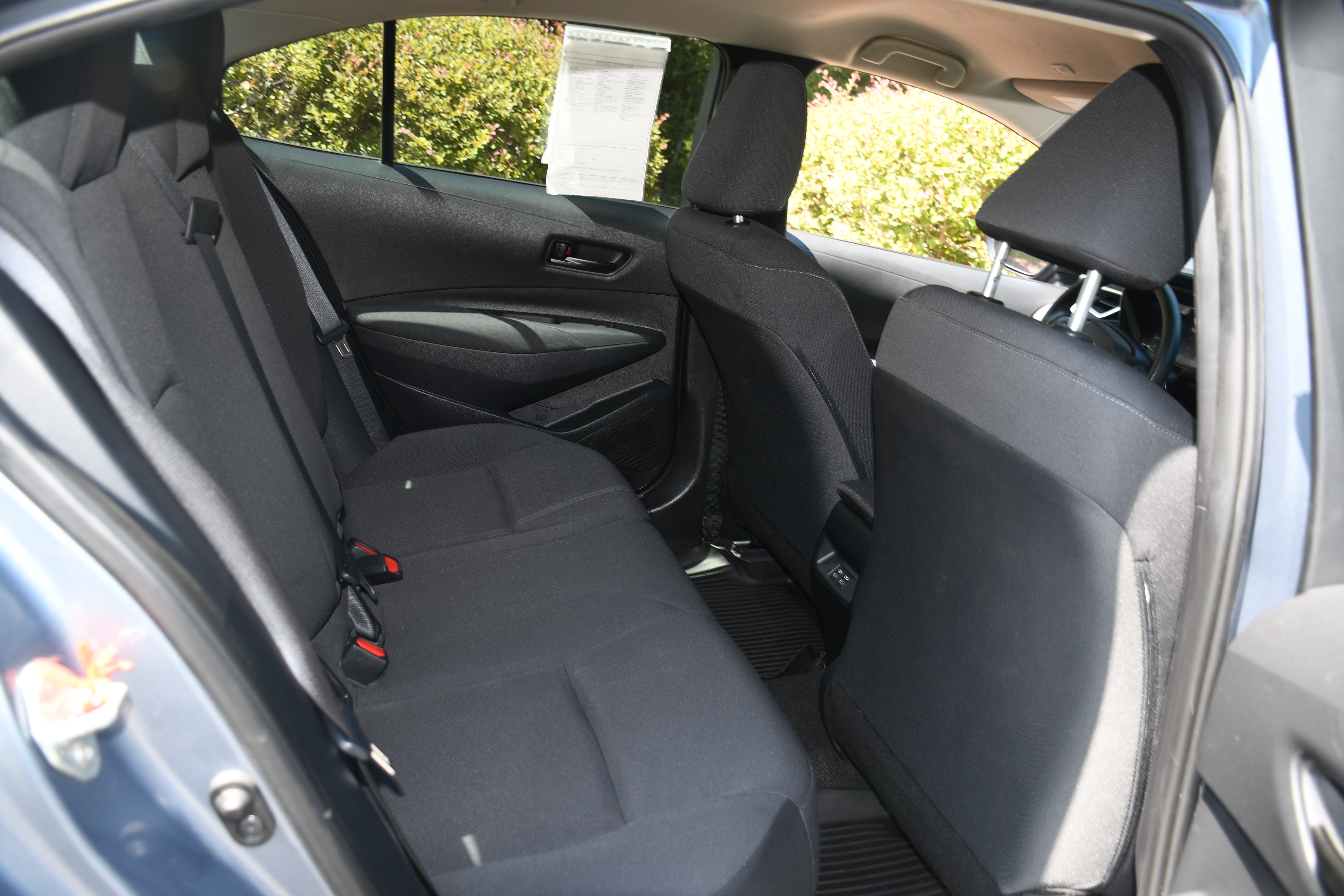Used 2024 Toyota Corolla LE w/ LE Convenience Package FWD image 17