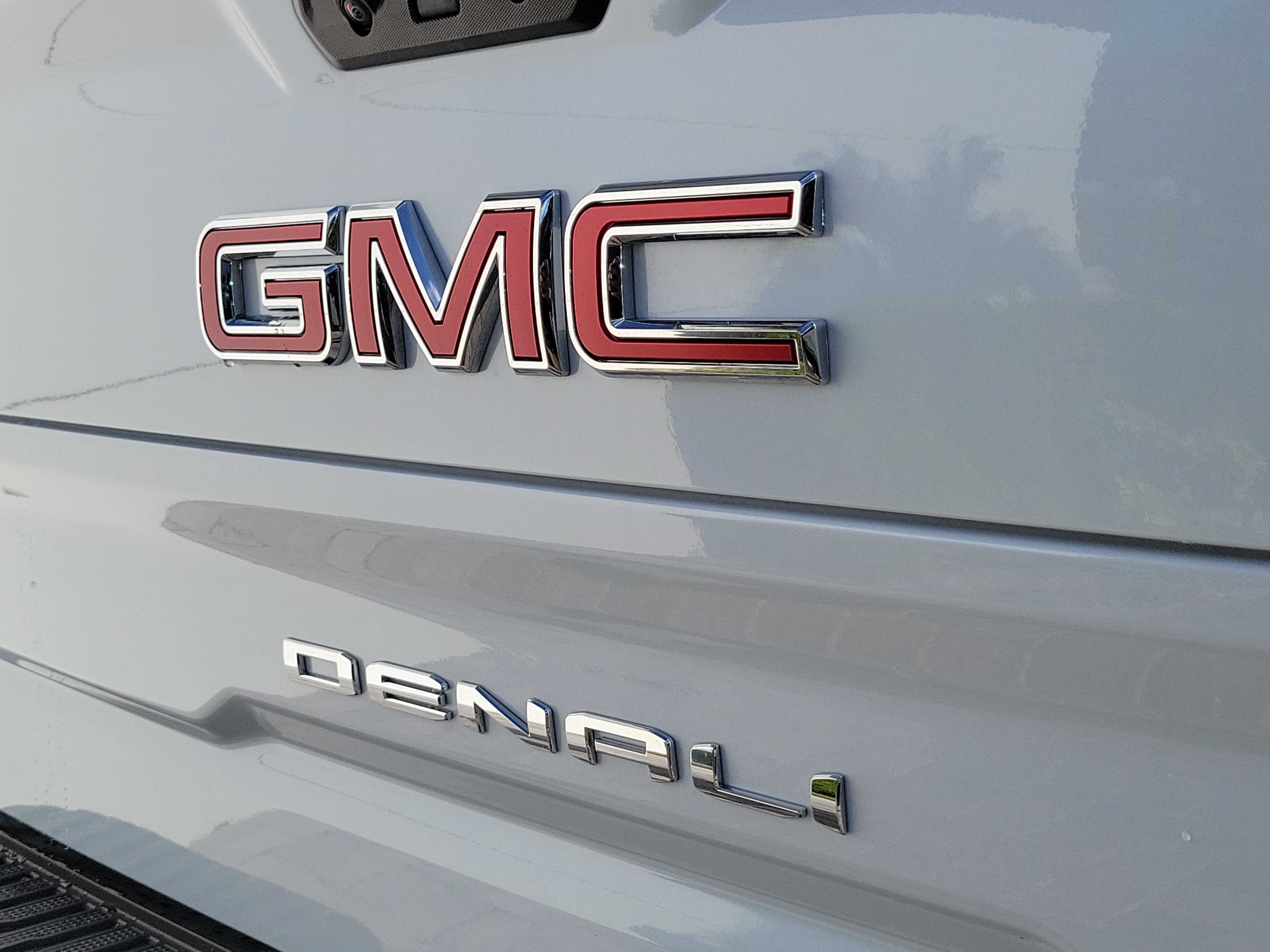 New 2026 GMC Sierra 1500 Denali w/ Denali Reserve Package AWD/4WD image 8
