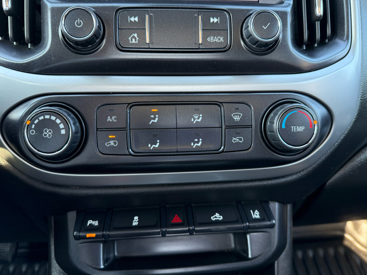 Used 2022 Chevrolet Colorado LT w/ Fleet Safety Package image 28