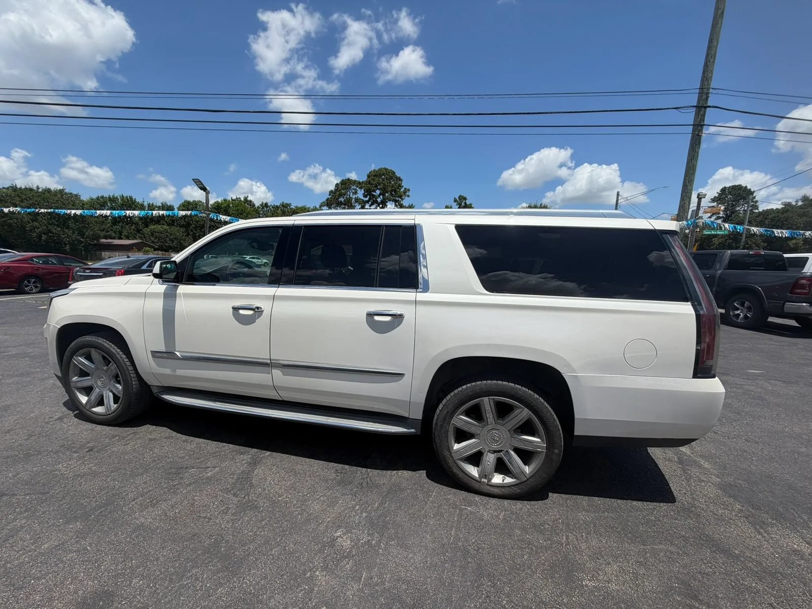 Used 2015 Cadillac Escalade ESV Luxury RWD image 9
