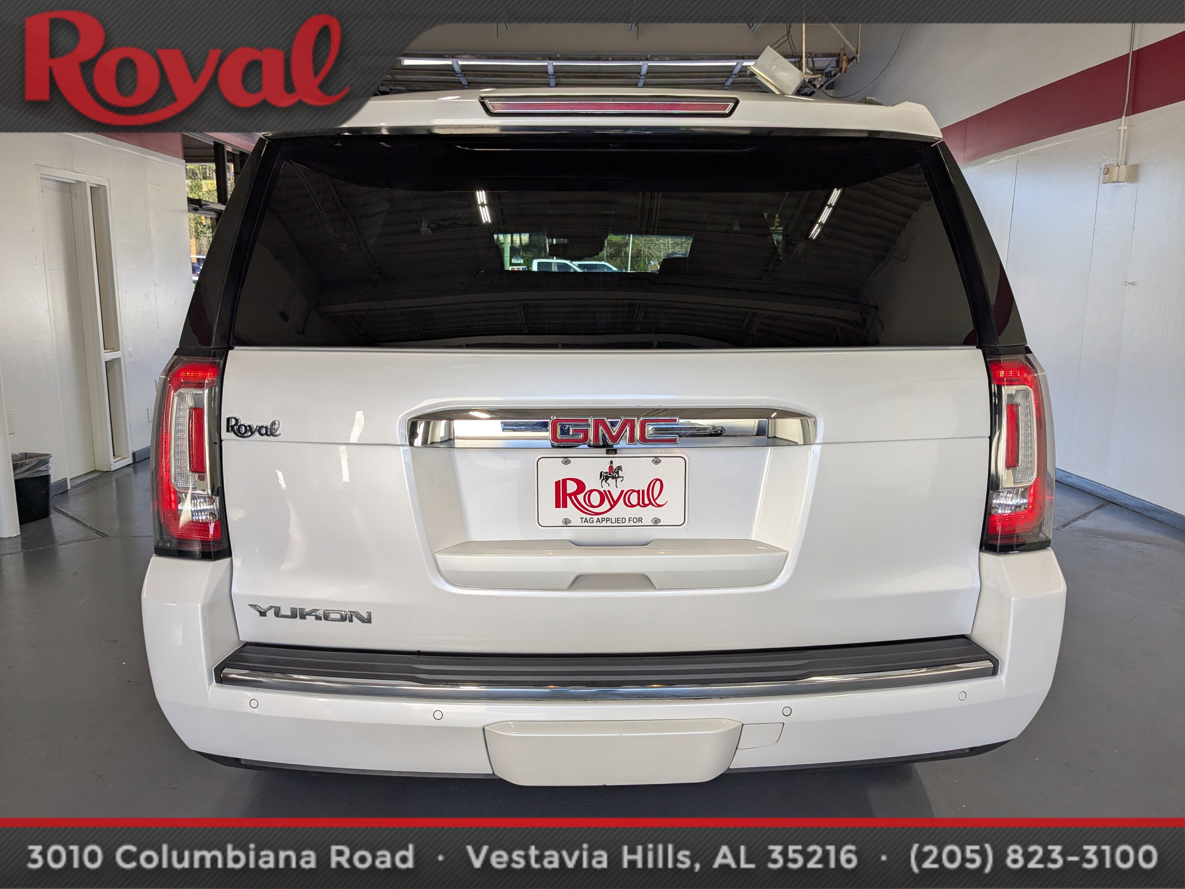 Used 2019 GMC Yukon Denali w/ Denali Ultimate Package image 3