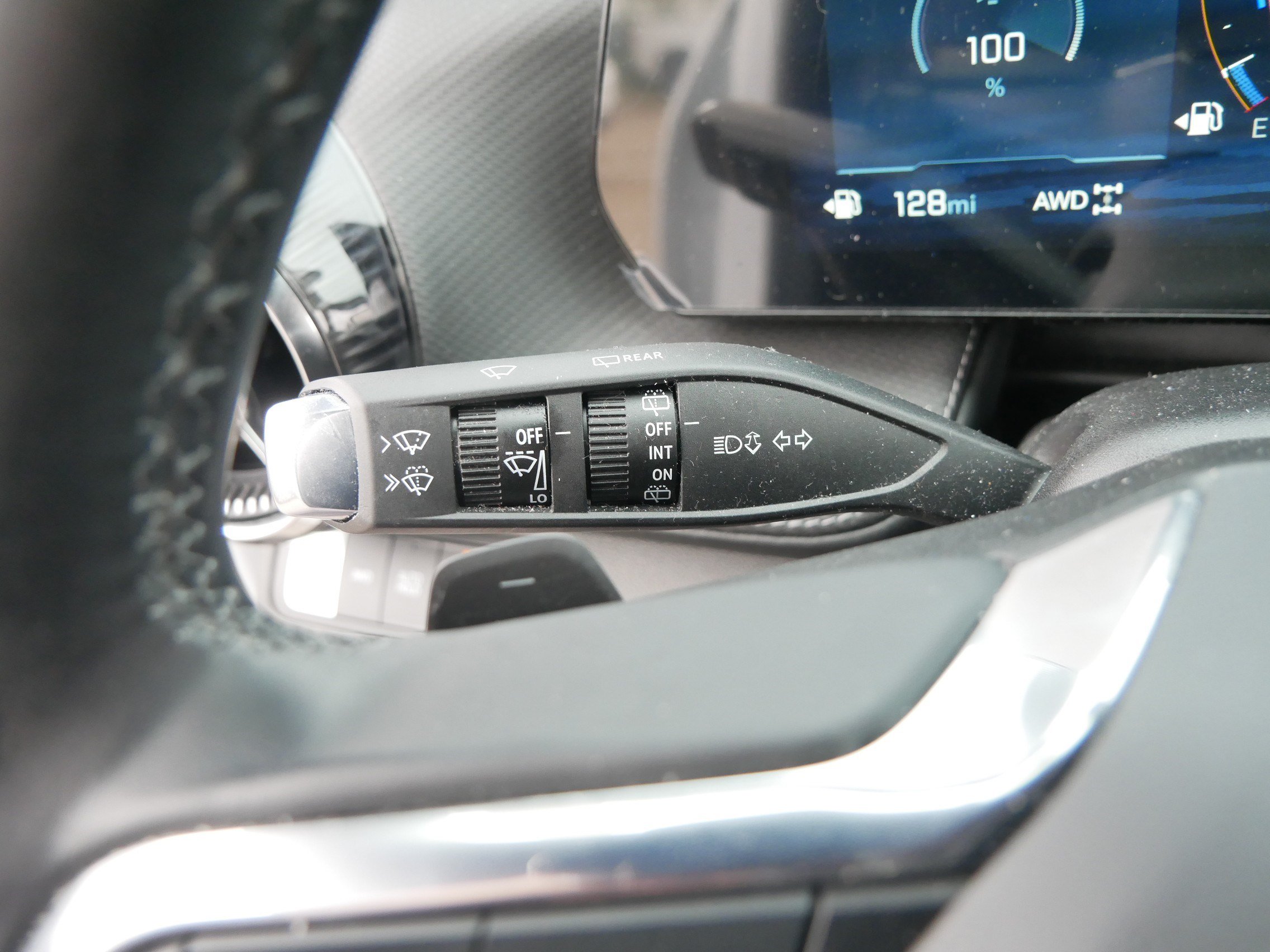 Used 2025 Chevrolet Equinox LT w/ Safety and Technology Package AWD/4WD image 31