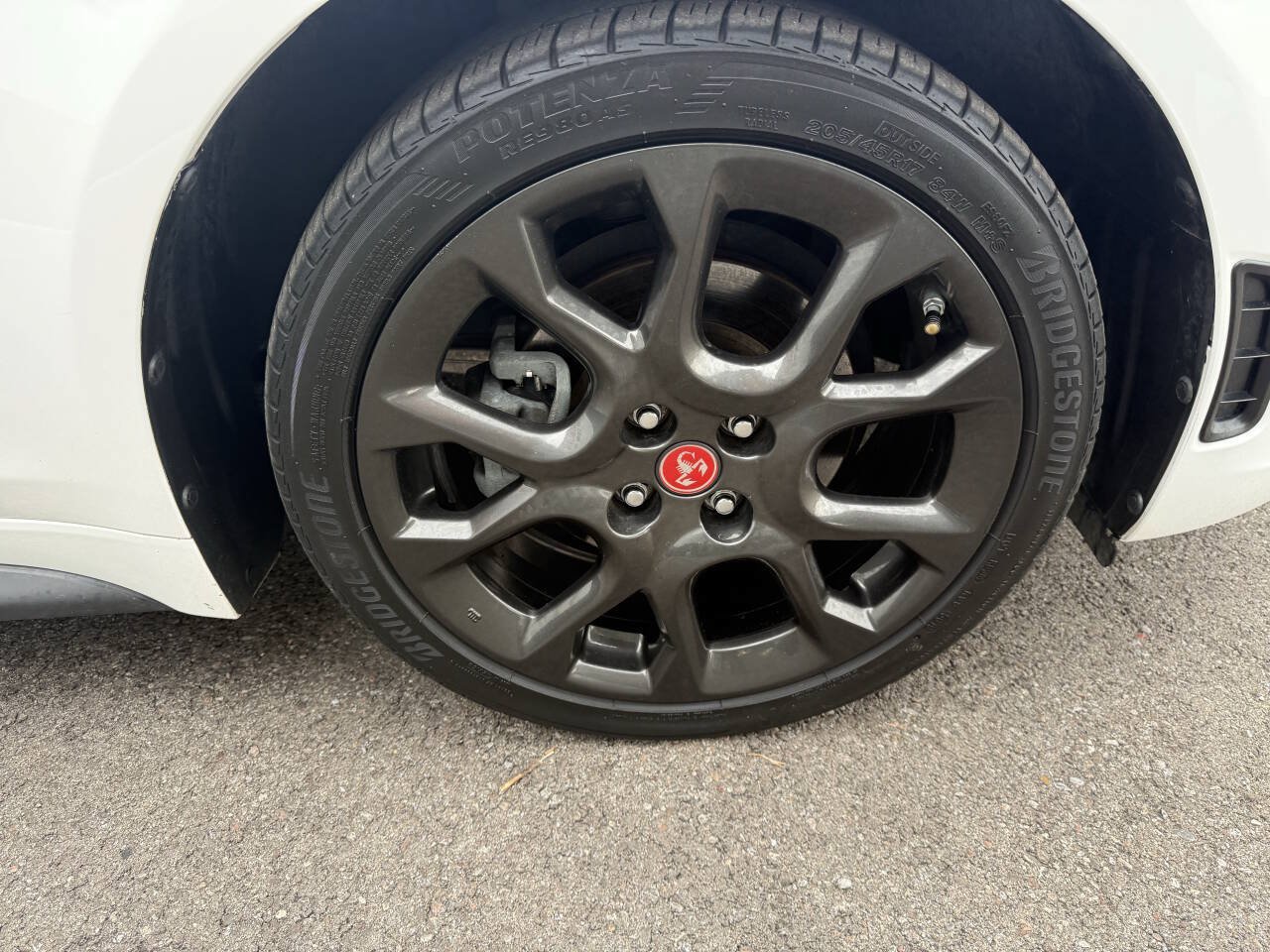 Used 2017 FIAT 124 Spider Abarth RWD image 10