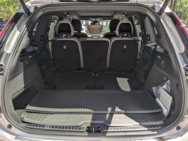 New 2025 Volvo XC90 B6 Core w/ Climate Package image 13