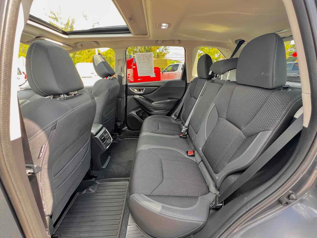 Used 2023 Subaru Forester Premium image 17