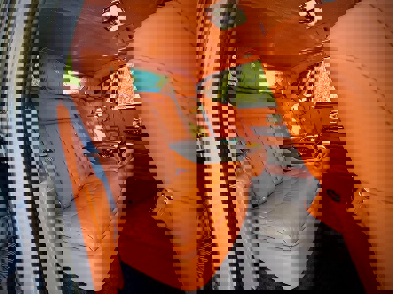 Used 2018 Rolls-Royce Phantom Sedan image 31