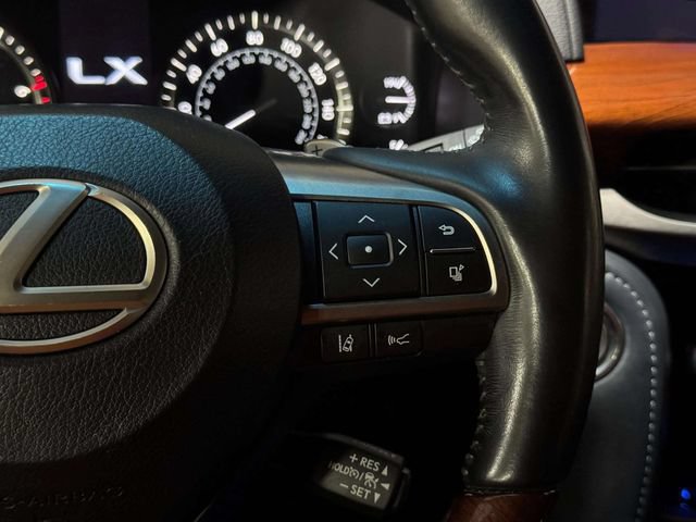 Used 2019 Lexus LX 570 4WD w/ Luxury Package image 16