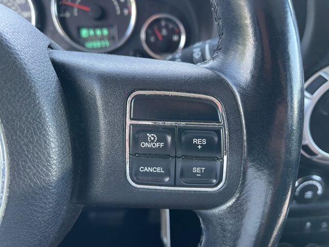 Used 2011 Jeep Wrangler Unlimited Sahara w/ Dual Top Group AWD/4WD image 19