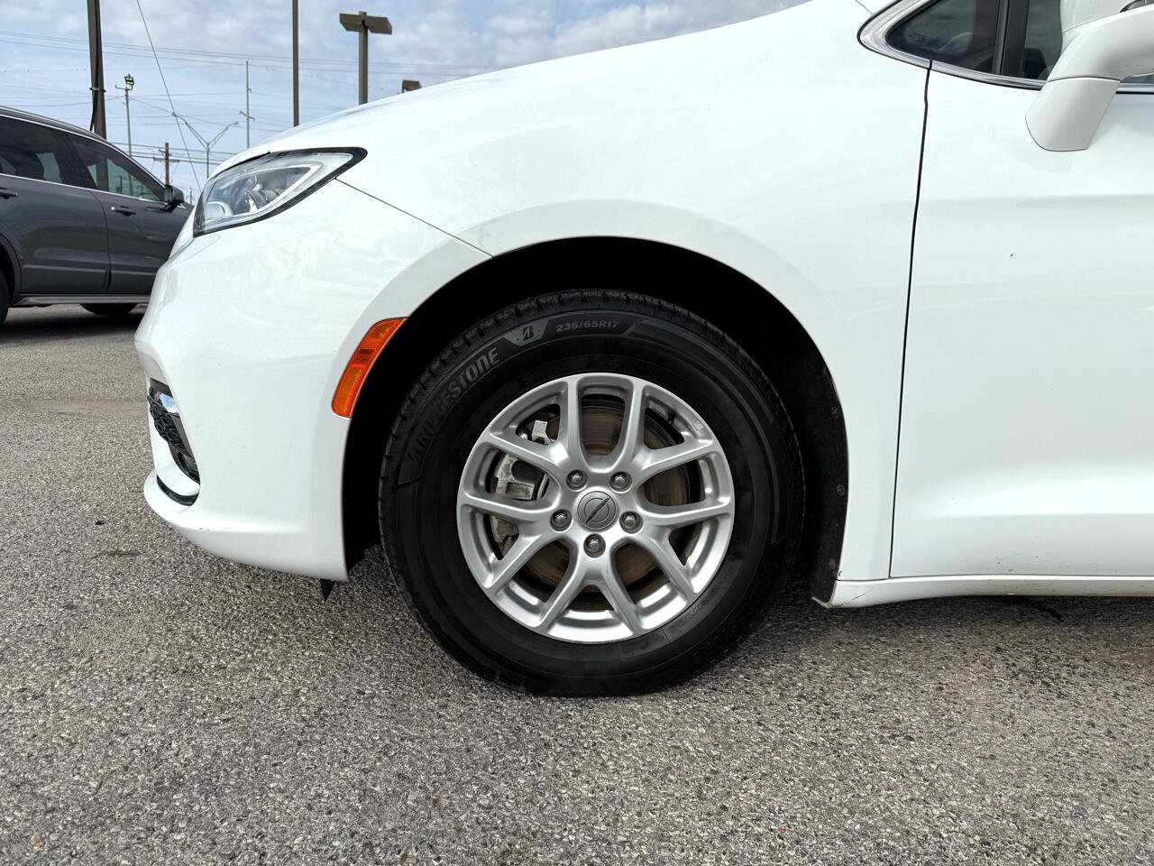 Used 2021 Chrysler Pacifica Touring-L image 25