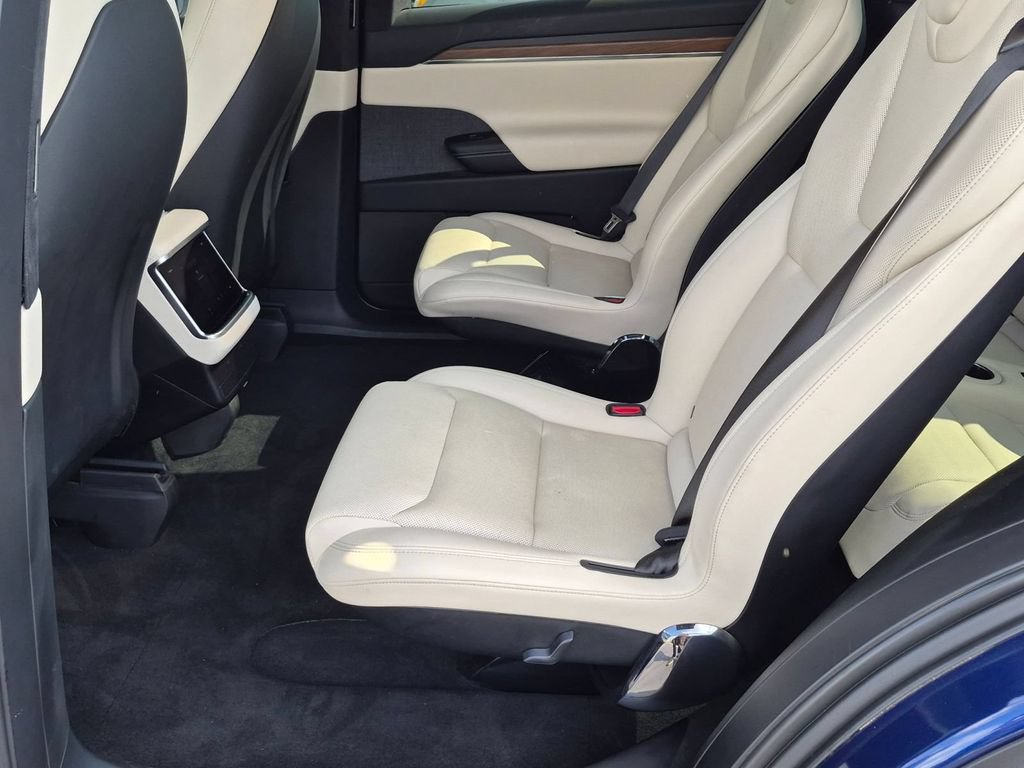 Used 2022 Tesla Model X AWD/4WD image 25