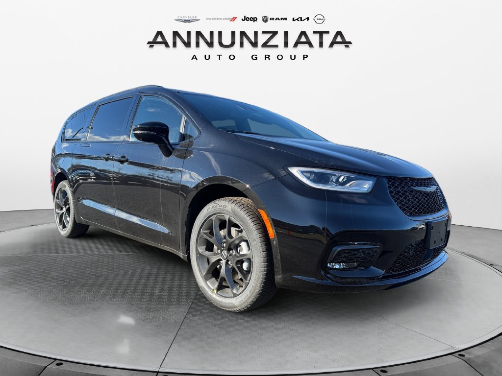 New 2026 Chrysler Pacifica Limited w/ S Appearance Package AWD/4WD image 7