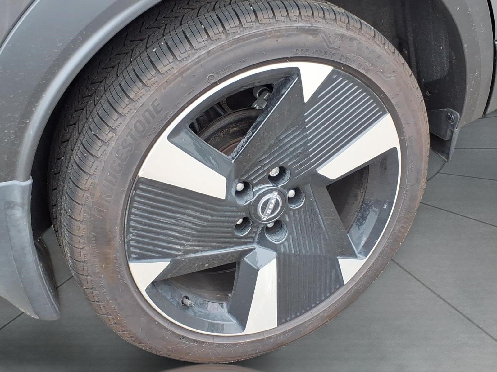 Used 2026 Nissan Kicks SR w/ Illumination Package AWD/4WD image 5