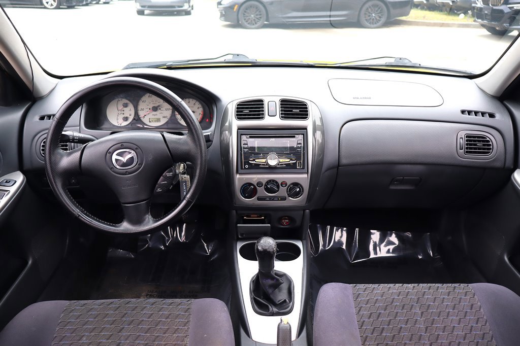 Used 2003 MAZDA Protege5 FWD image 11