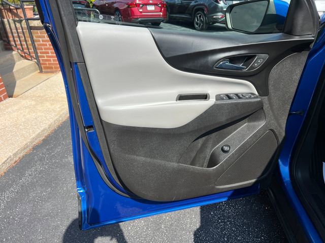 Used 2019 Chevrolet Equinox LT w/ Sun & Navigation Package image 8