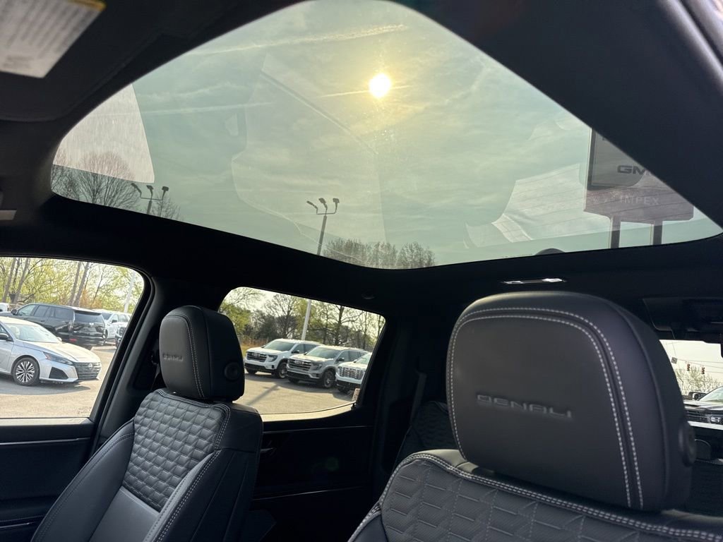 Used 2024 GMC Sierra EV Denali image 12