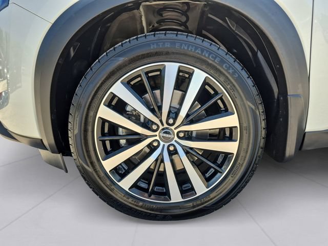 Used 2024 Nissan Pathfinder Platinum AWD/4WD image 9