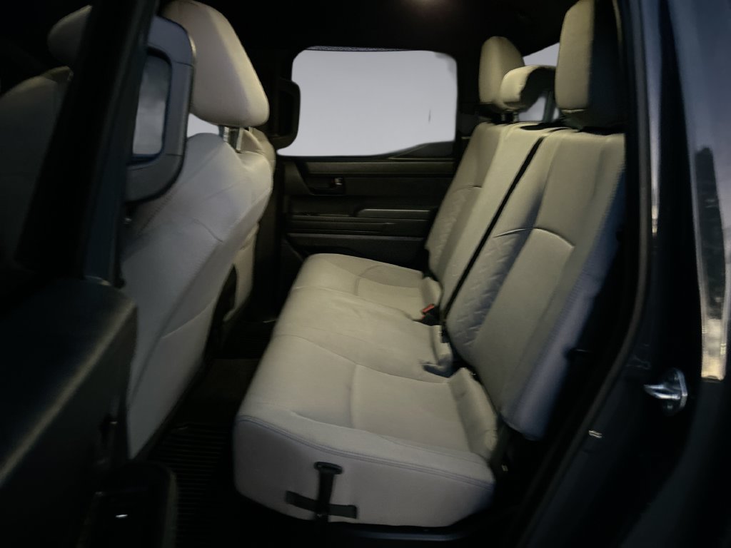 Used 2025 Toyota Tacoma SR5 AWD/4WD image 30
