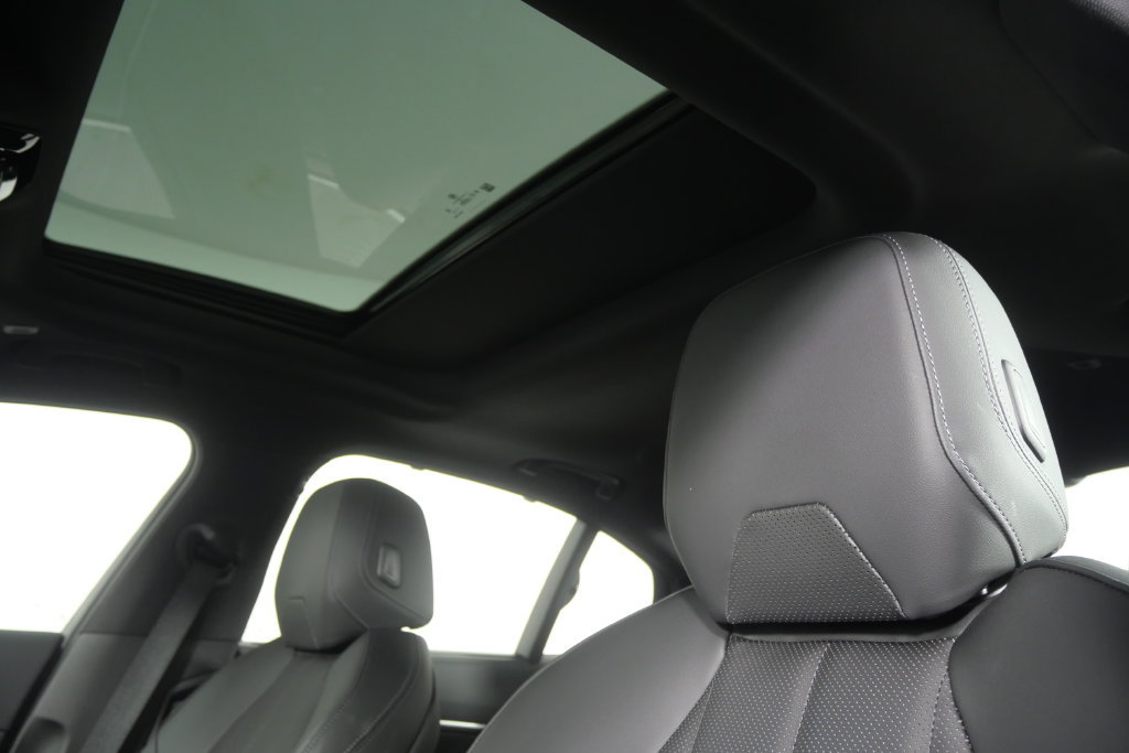 Used 2027 BMW 530i RWD image 14