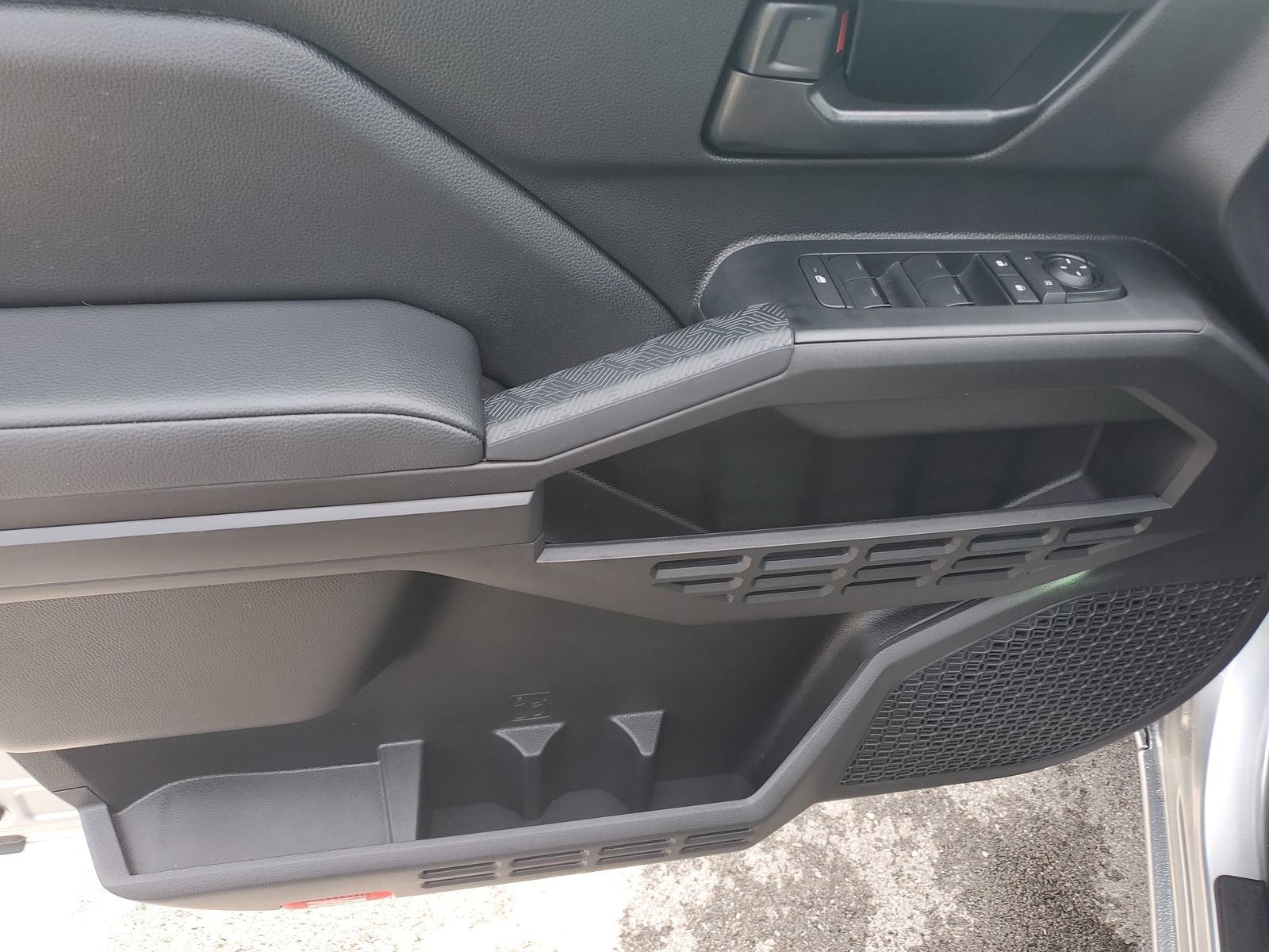 Certified 2024 Toyota Tacoma SR RWD image 18