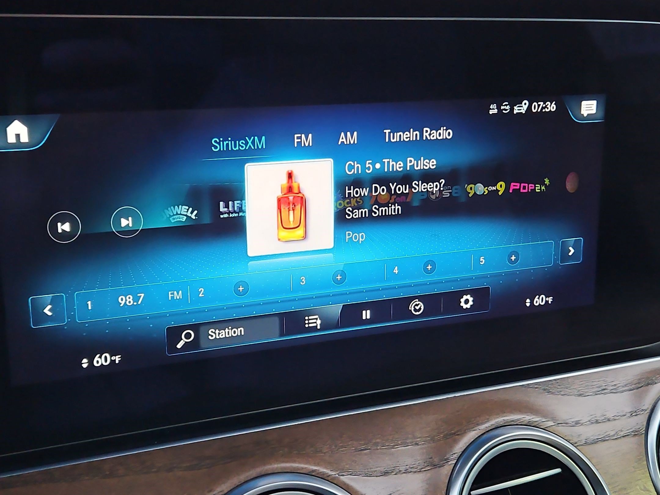 Used 2022 Mercedes-Benz E 350 4MATIC Sedan image 25