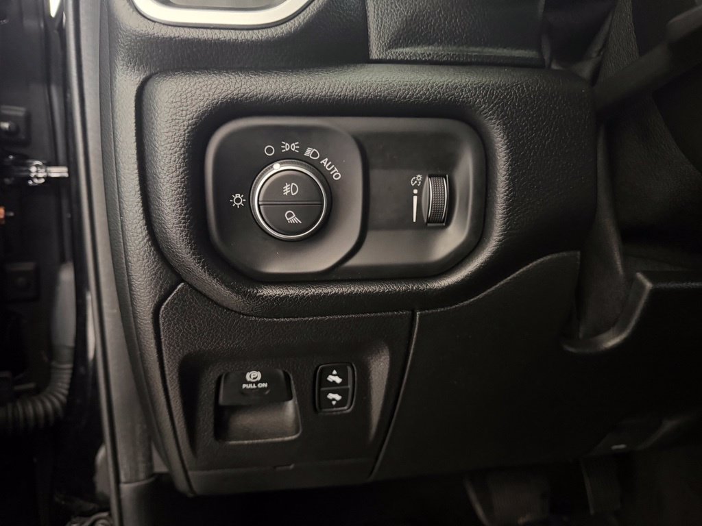 Used 2021 RAM 1500 Big Horn AWD/4WD image 42