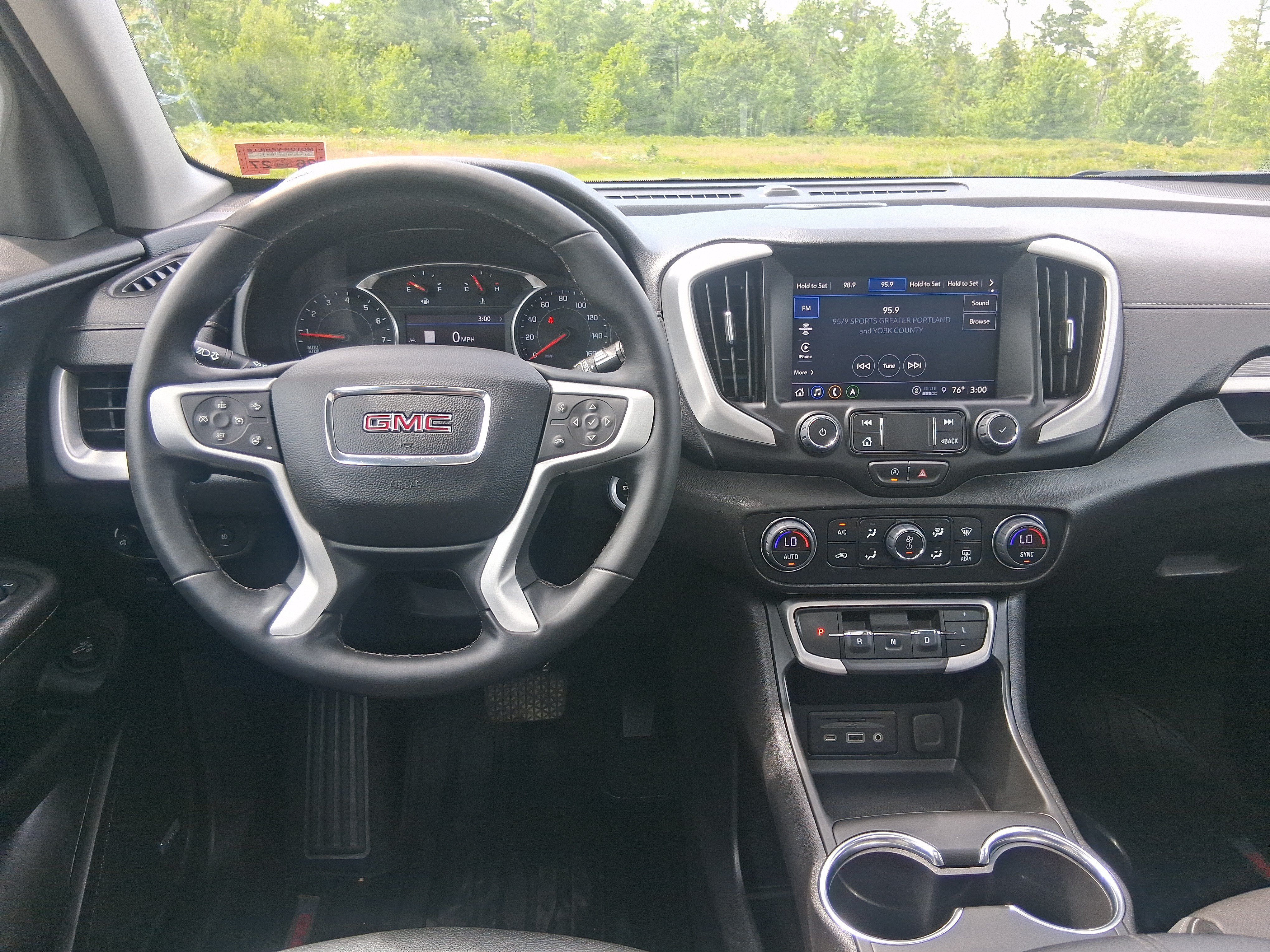 Used 2024 GMC Terrain SLT w/ Infotainment Package II AWD/4WD image 18