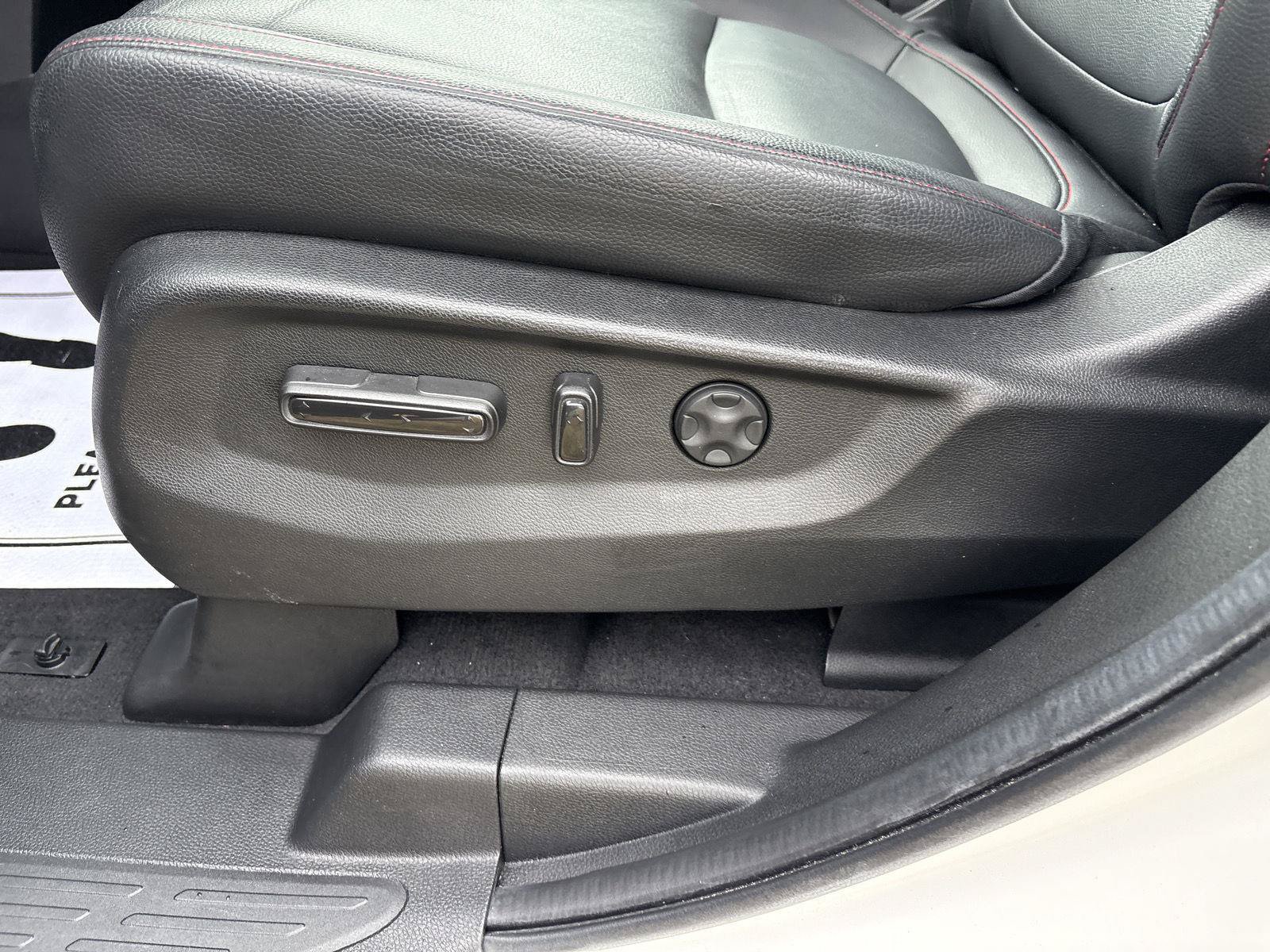 Used 2025 Honda Odyssey Sport-L image 16