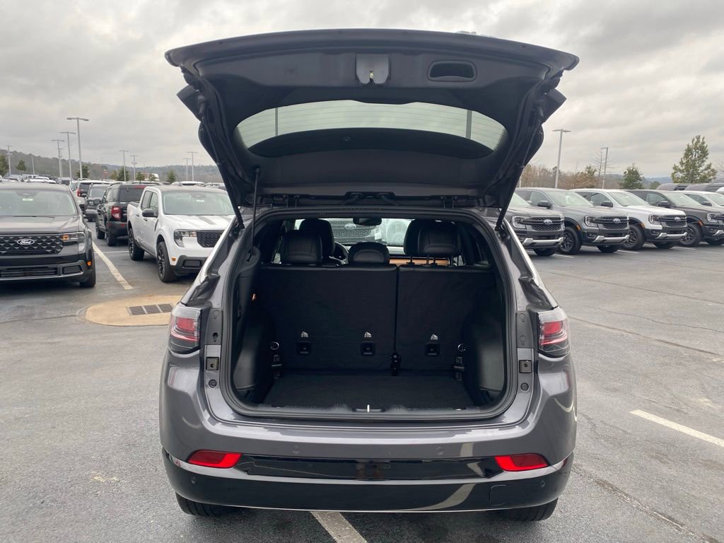 Used 2024 Jeep Compass Limited w/ Elite Group image 9