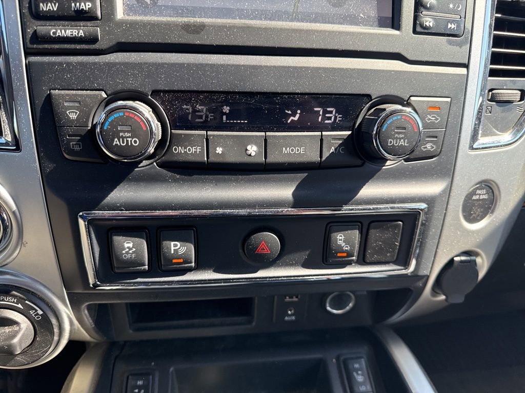 Used 2017 Nissan Titan SL AWD/4WD image 19