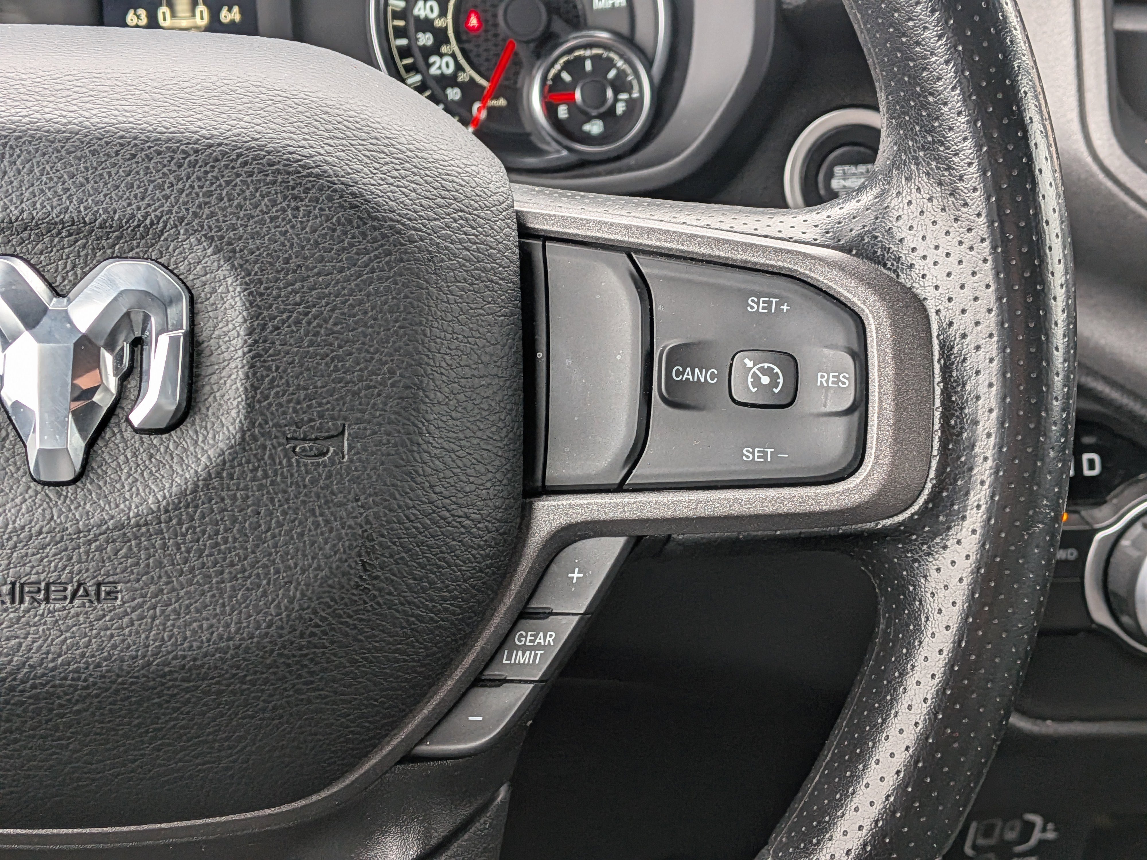 Used 2024 RAM 2500 Tradesman w/ Chrome Appearance Group image 25