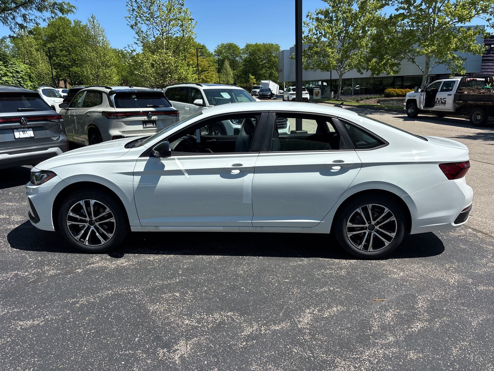 New 2026 Volkswagen Jetta Sport FWD image 8