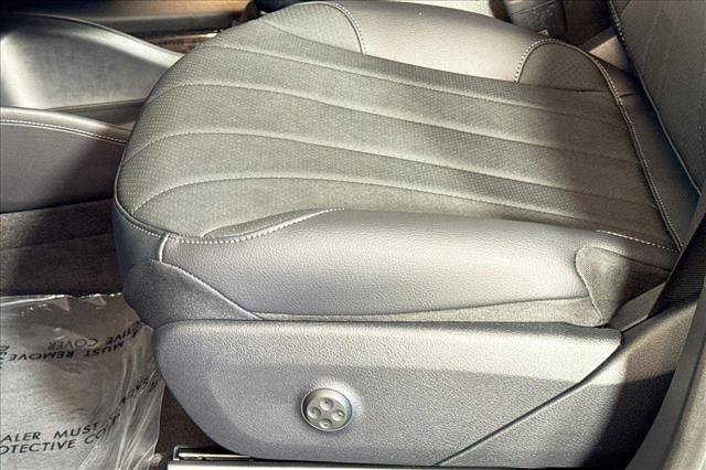 New 2026 Mercedes-Benz EQE 320 4MATIC SUV image 17