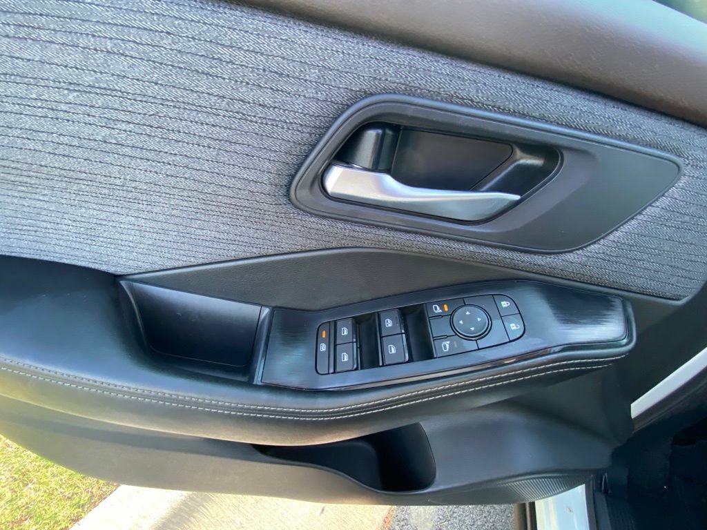 Used 2023 Nissan Rogue SV AWD/4WD image 11
