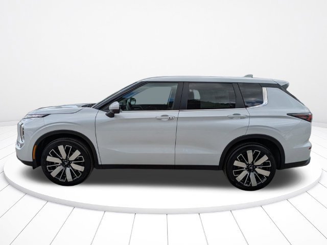New 2026 Mitsubishi Outlander SE FWD image 7